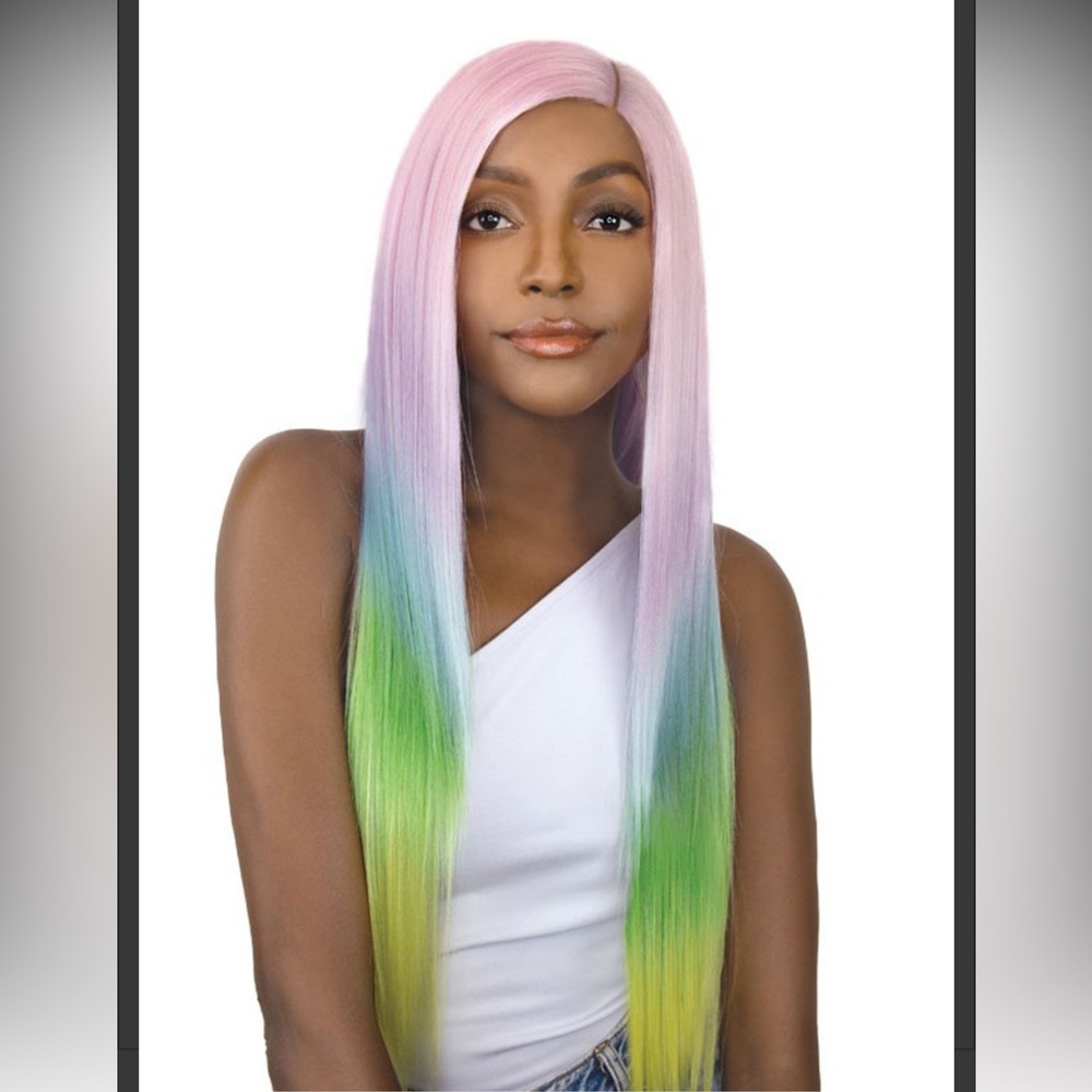 NEW IN BOX It’s A Wig Unicorn Straight Heat Friendly Synthetic Wig